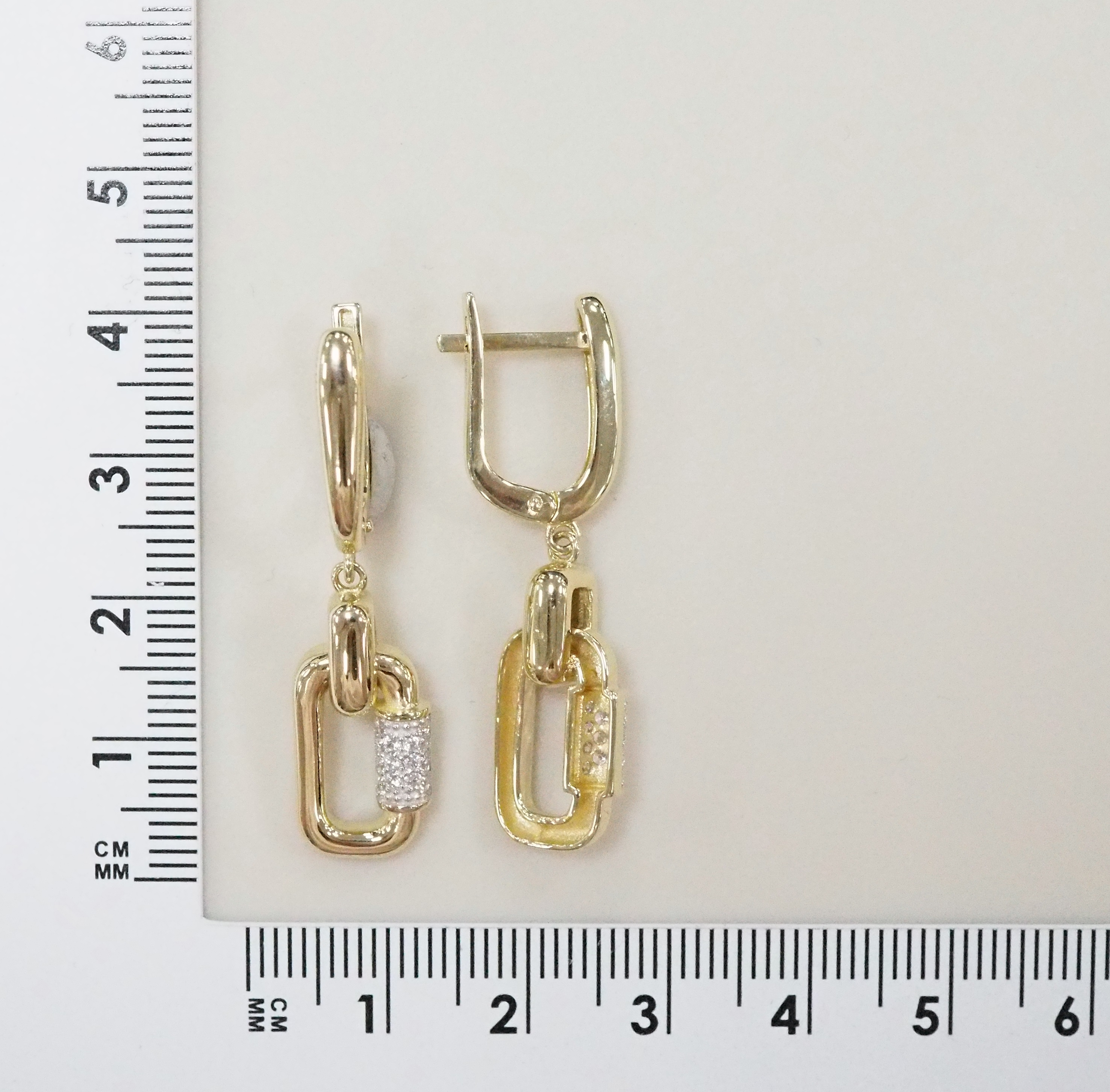 Серьги из желтого золота с фианитами